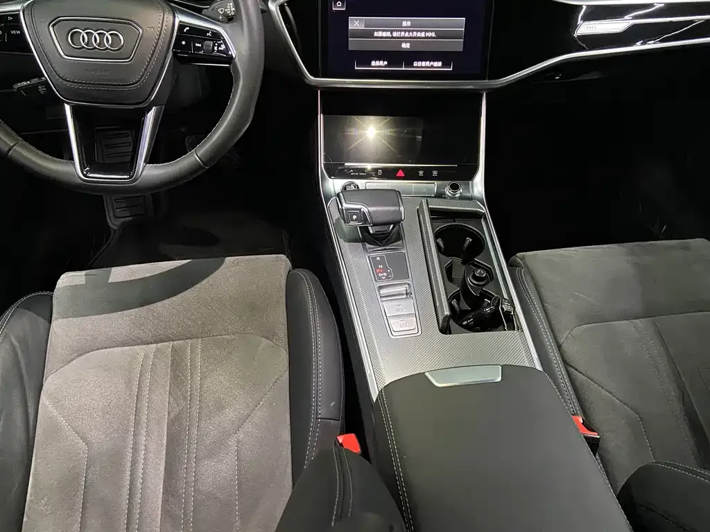 Audi A6L — фото 8