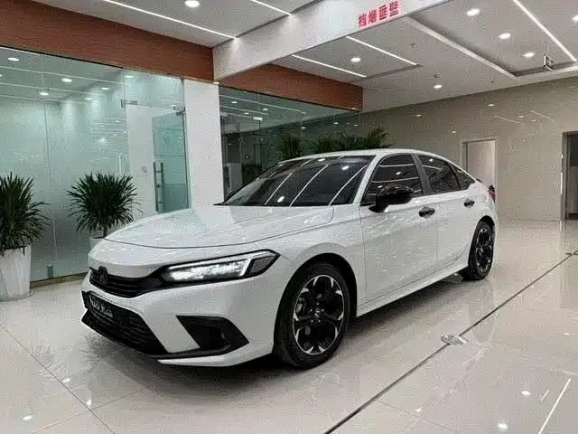 Honda Civic — фото 1