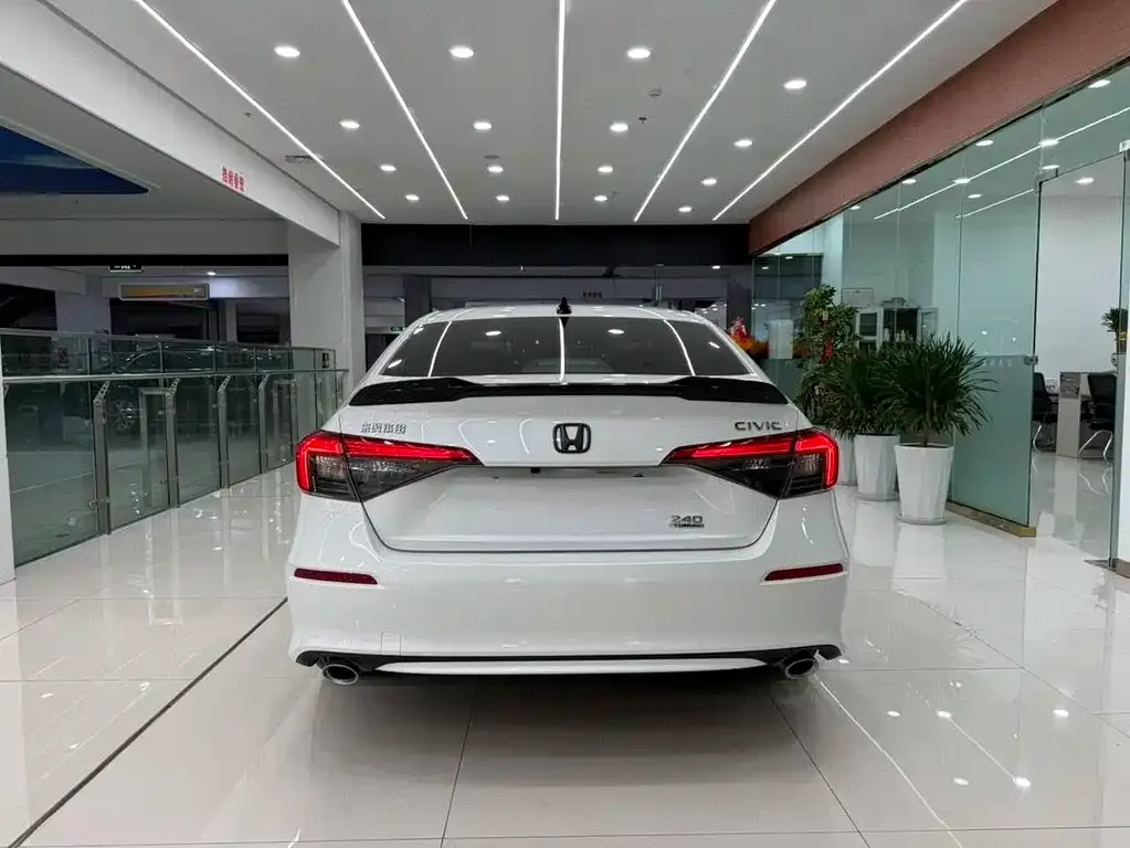 Honda Civic — фото 7