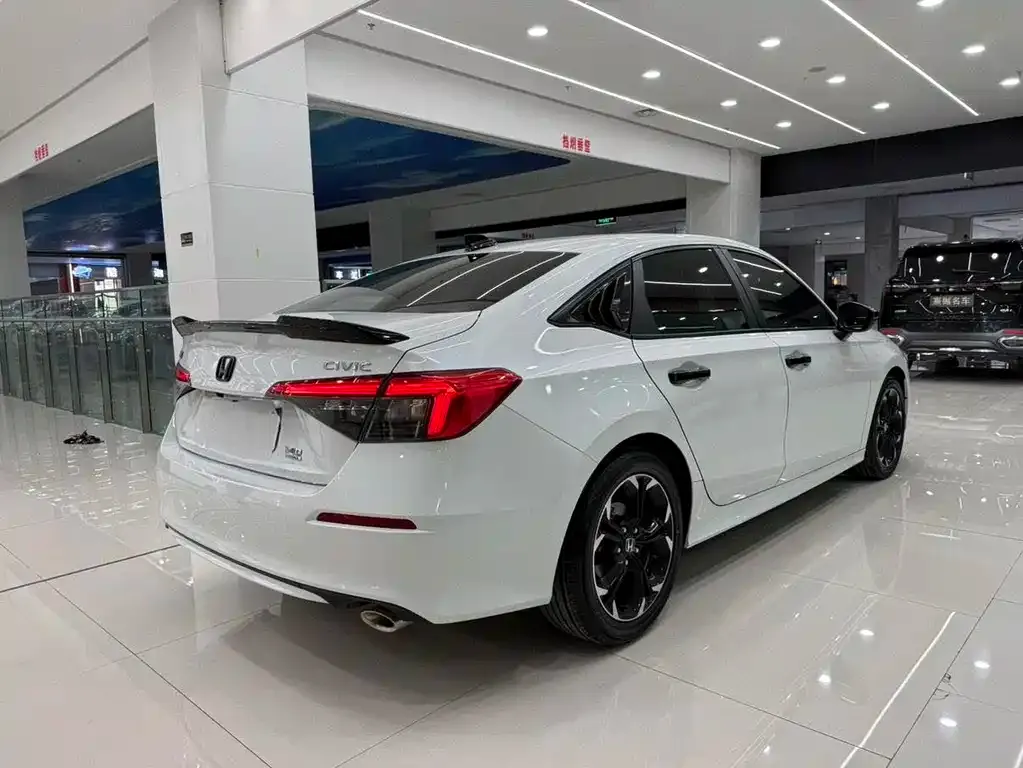 Honda Civic — фото 8