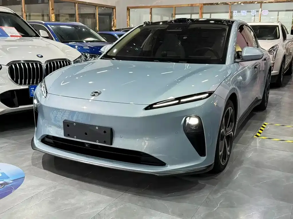NIO ET5