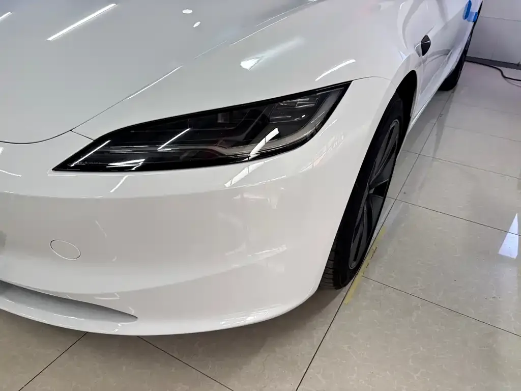 Tesla Model 3 — фото 2