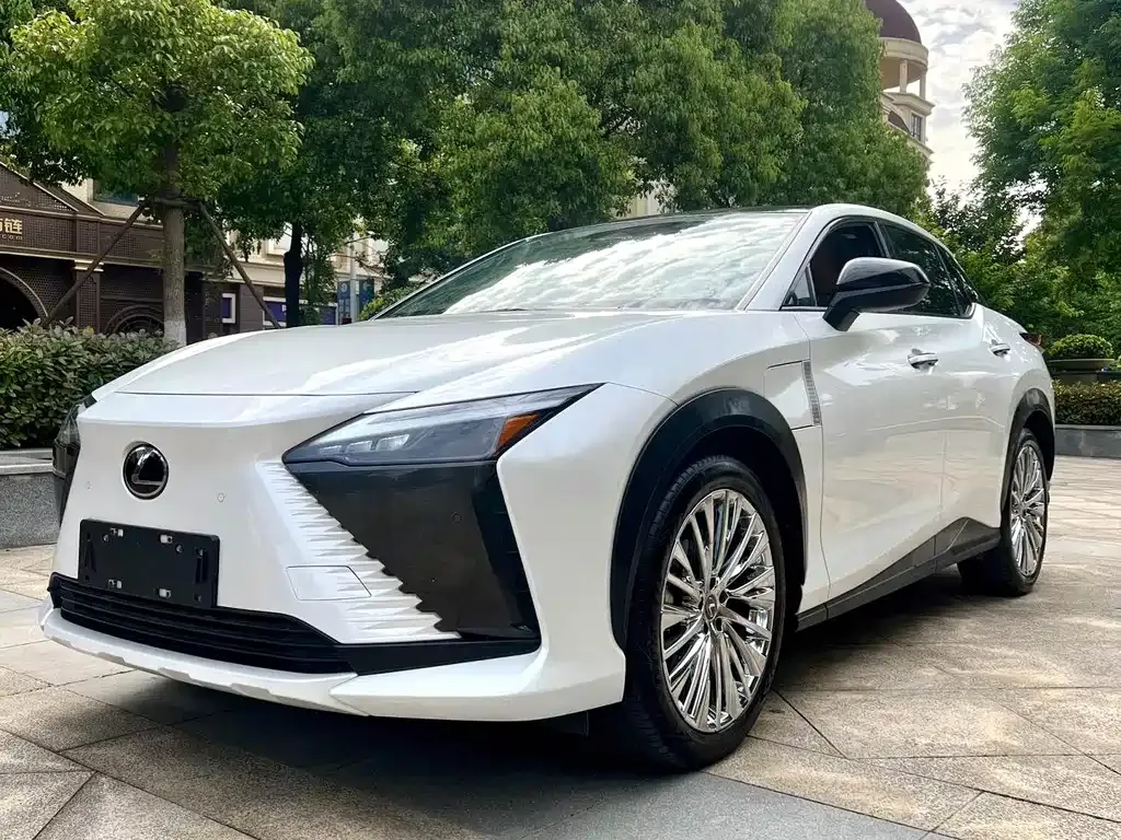 Lexus RZ