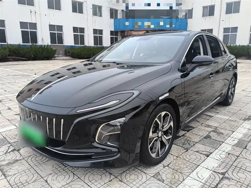 Hongqi E-QM5 — фото 1