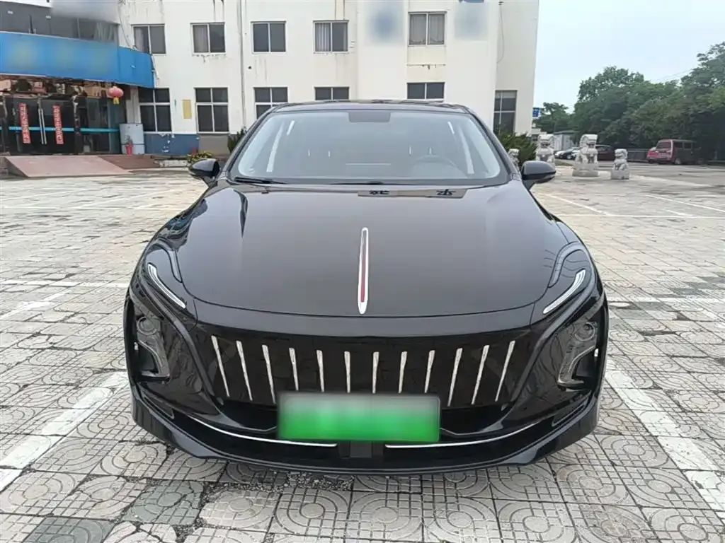 Hongqi E-QM5 — фото 10