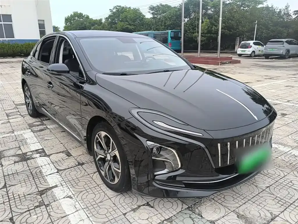 Hongqi E-QM5 — фото 4