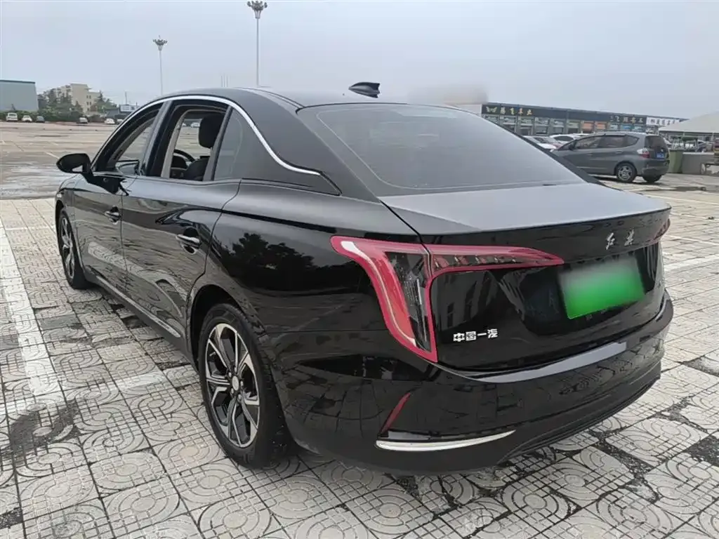Hongqi E-QM5 — фото 2