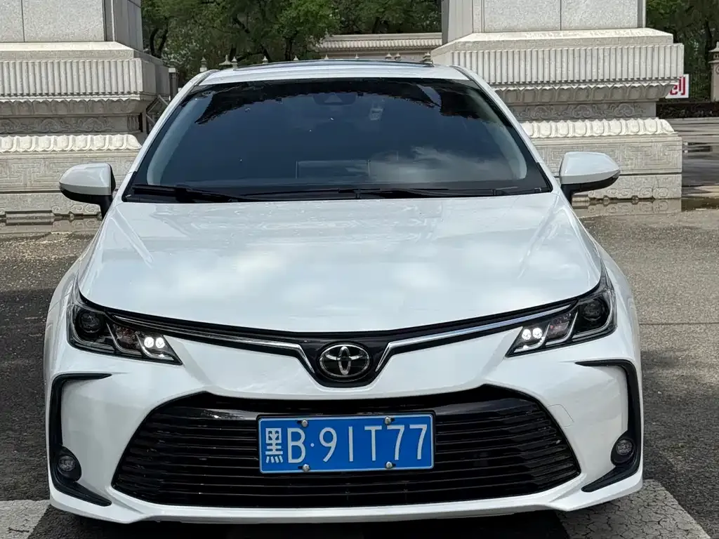 Toyota Corolla — фото 5