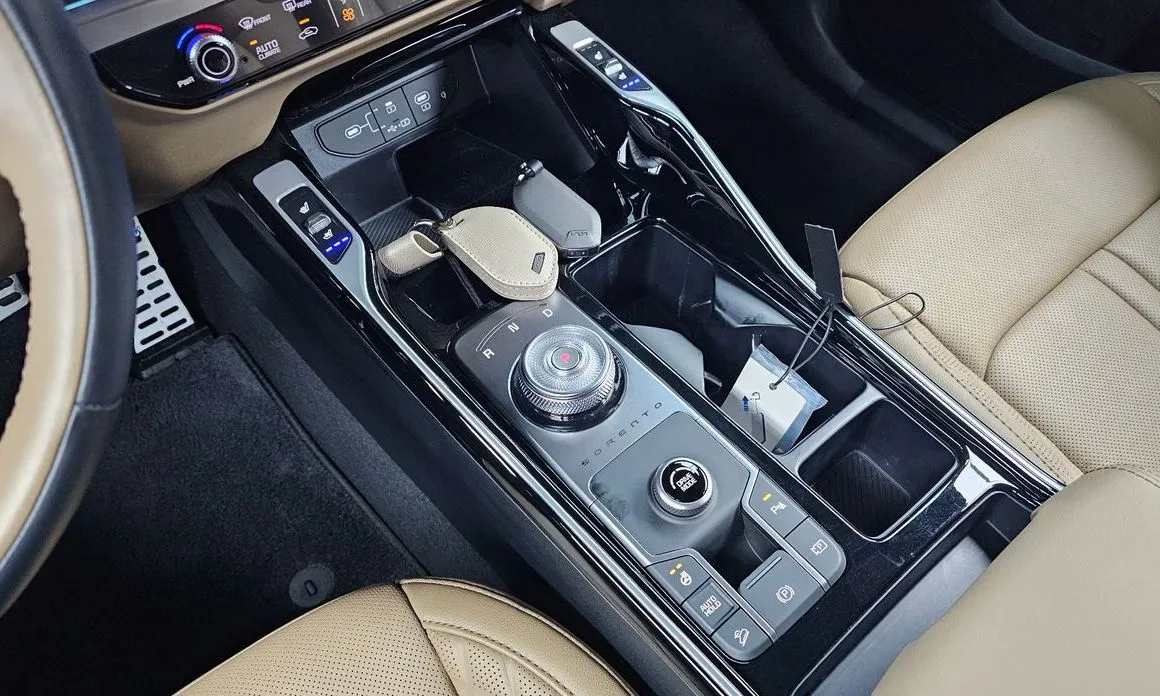 Kia Sorento — фото 5