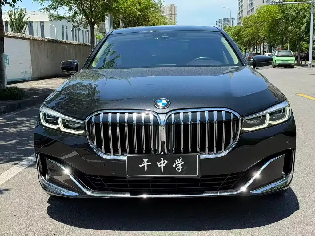 BMW 7 Series — фото 5