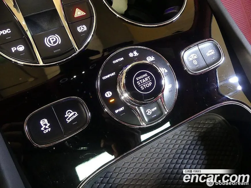 Bentley Bentayga 2023 из KR, фото 3
