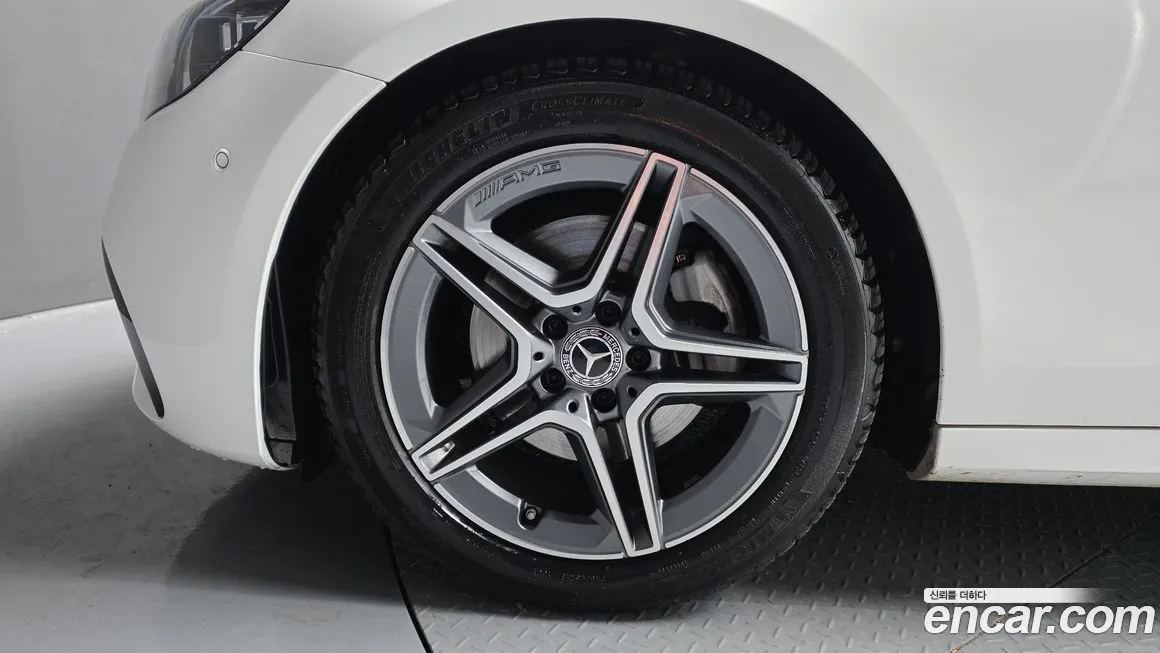 Mercedes-Benz E-Class 2023 из KR, фото 8