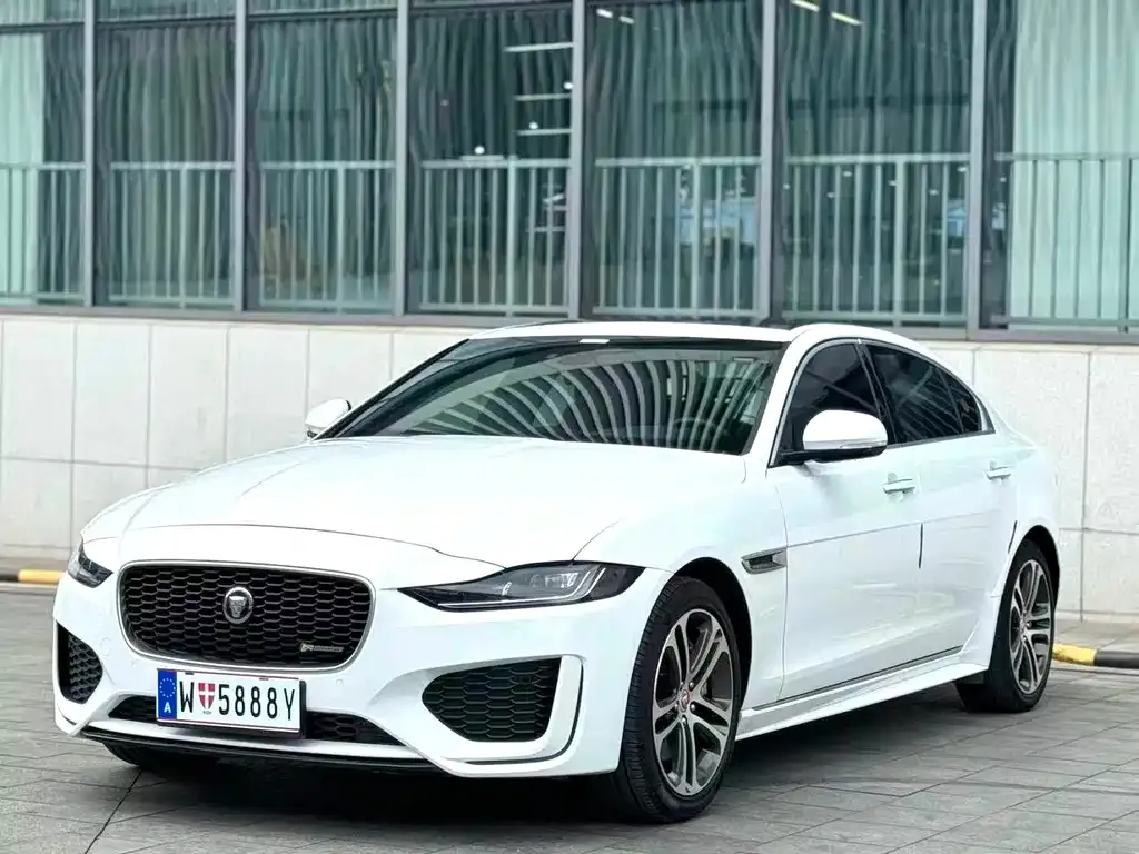 Jaguar XEL — фото 1