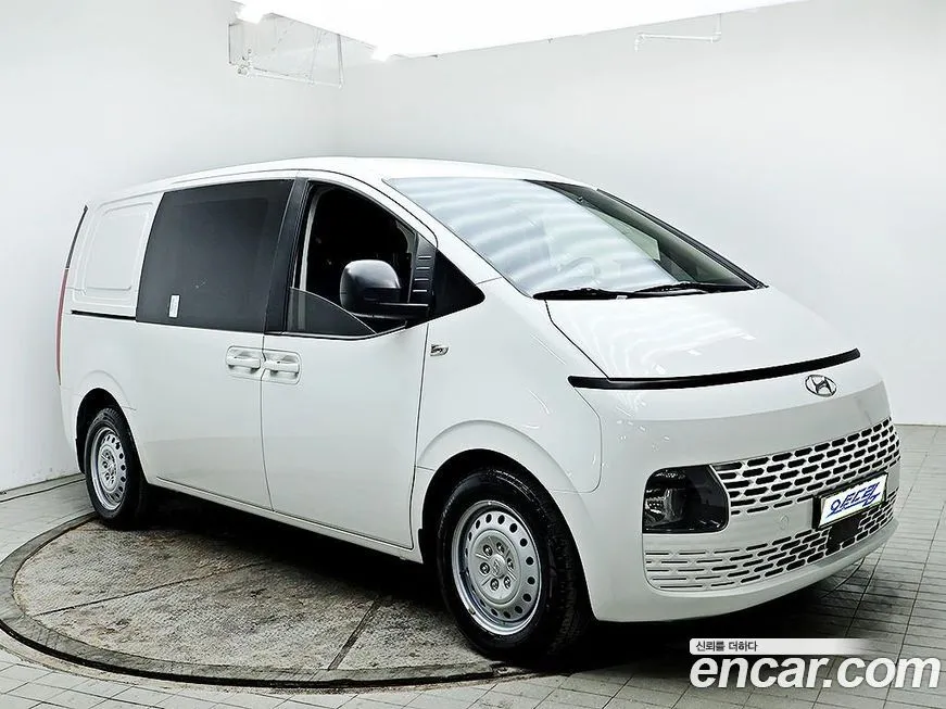Hyundai Staria 2023 из KR, фото 2