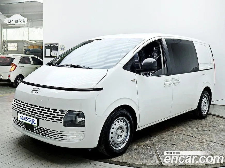 Hyundai Staria 2023 из KR, фото 6