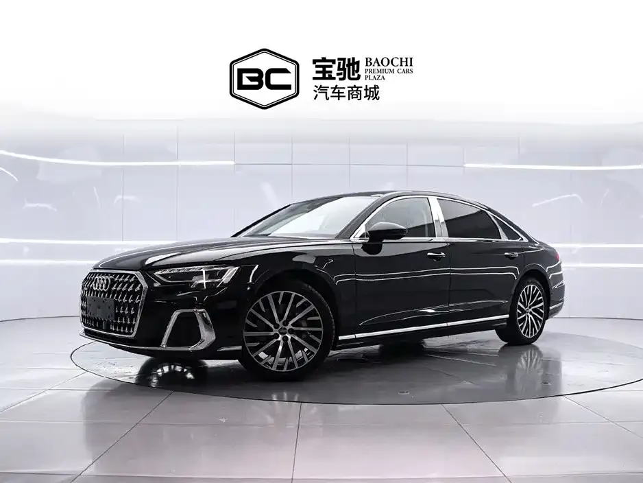 Audi A8 — фото 1