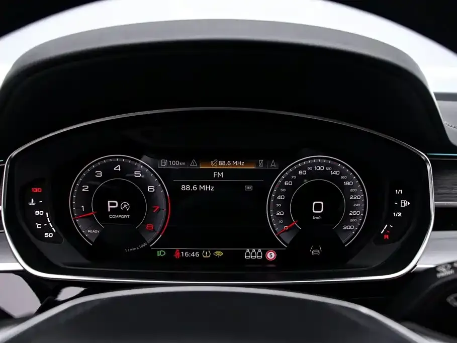 Audi A8 — фото 2