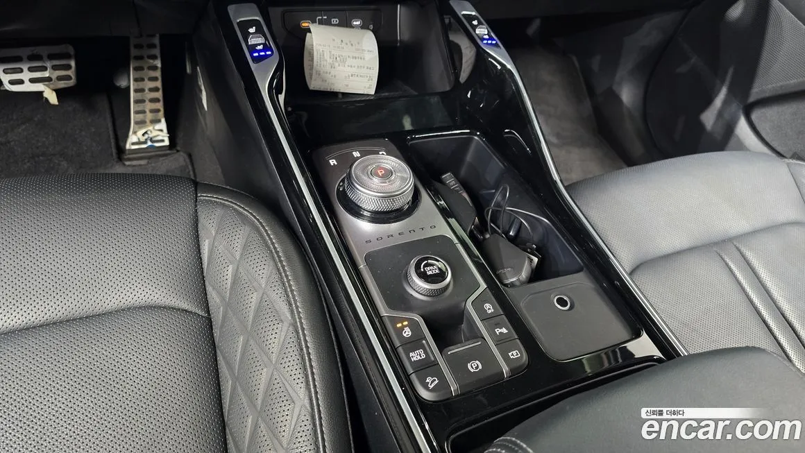 Kia Sorento — фото 8