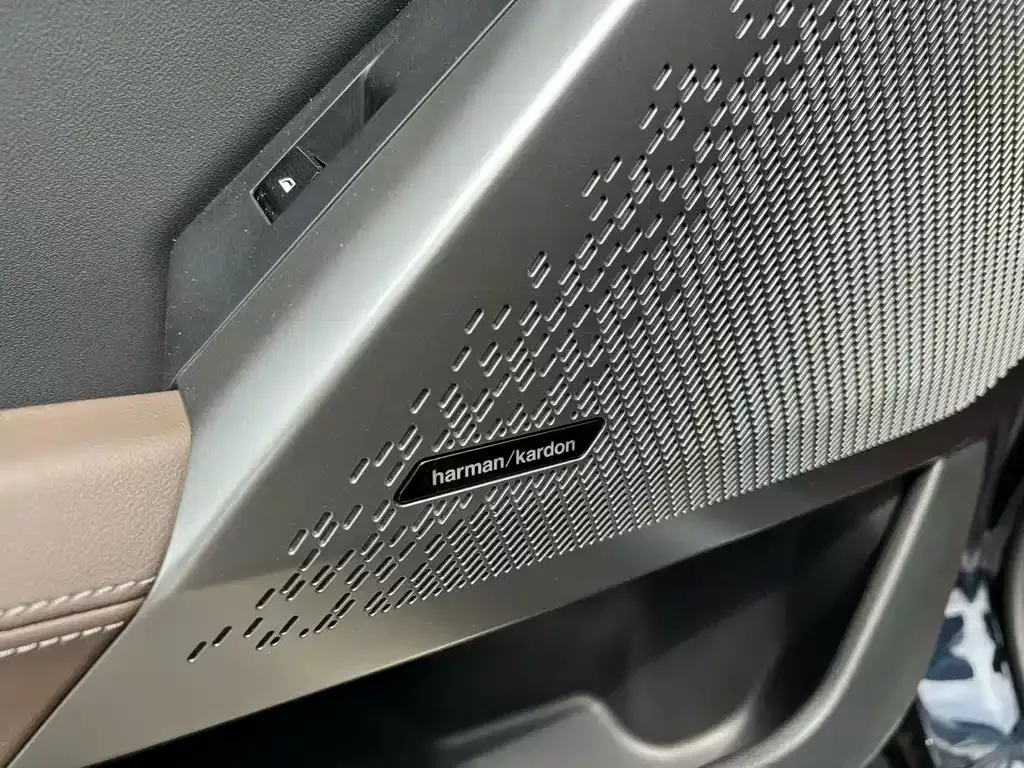 BMW 5 Series — фото 9