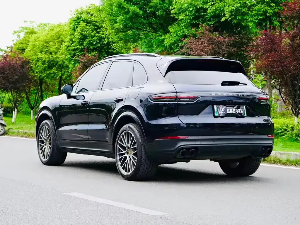 Porsche Cayenne Hybrid — фото 4