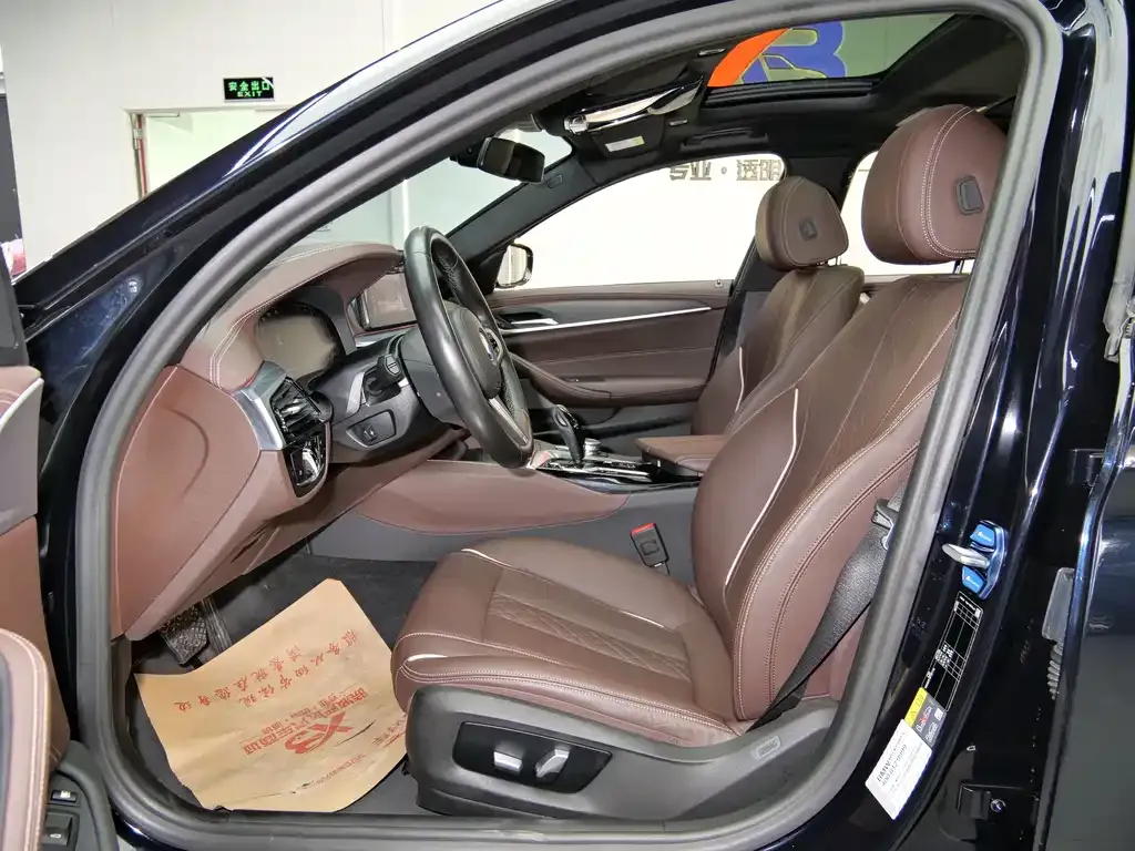 BMW 5 Series New Energy — фото 9