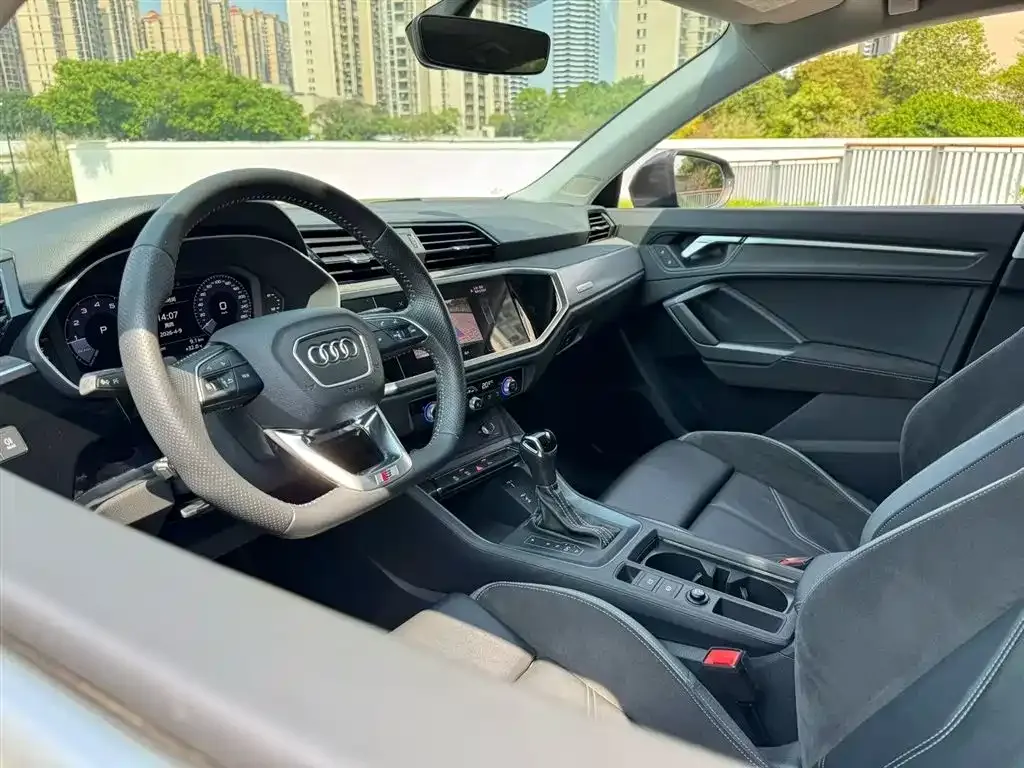 Audi Q3 Sportback — фото 7