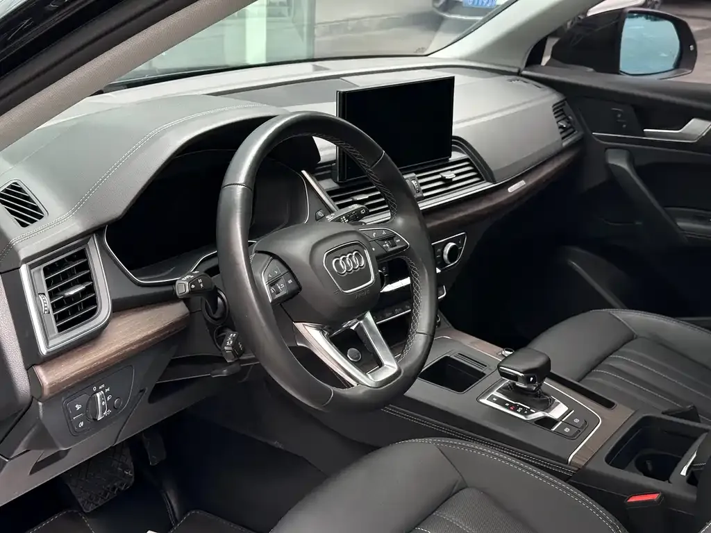 Audi Q5L — фото 4
