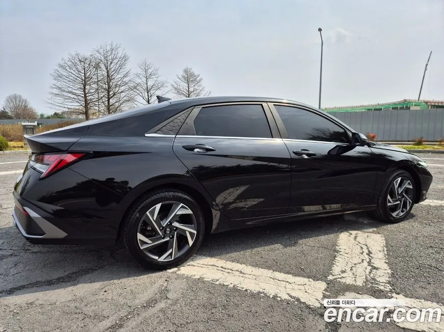 Hyundai AVANTE — фото 5
