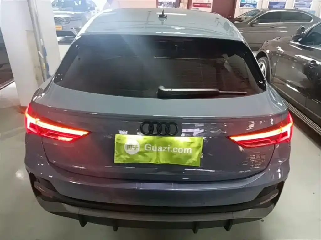 Audi Q3 Sportback — фото 10