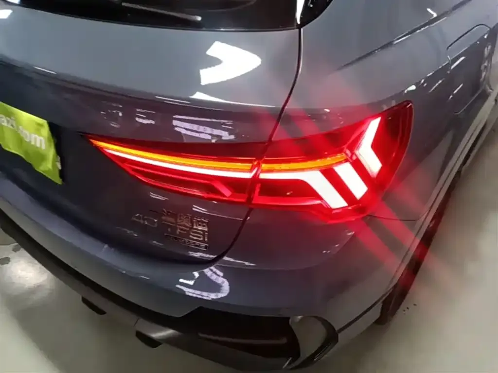 Audi Q3 Sportback — фото 9