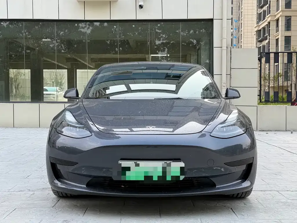 Tesla Model 3 — фото 5