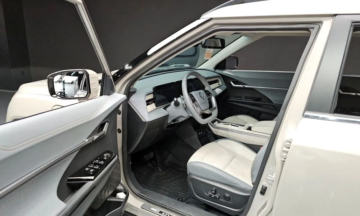 KG Mobility (Ssangyong) Torres 2024 из KR, фото 9