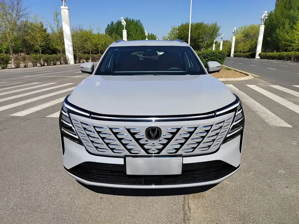 Changan CS75PLUS — фото 8