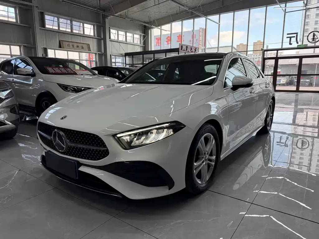 Mercedes-Benz A-Class — фото 1