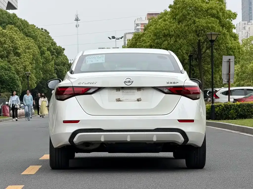 Nissan Sylphy — фото 4