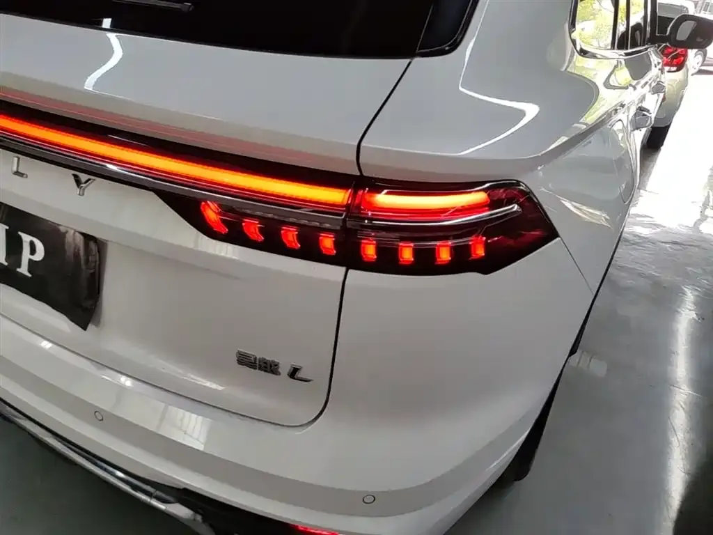 Geely Xingyue L — фото 2