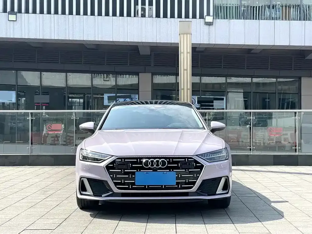 Audi A7L — фото 6