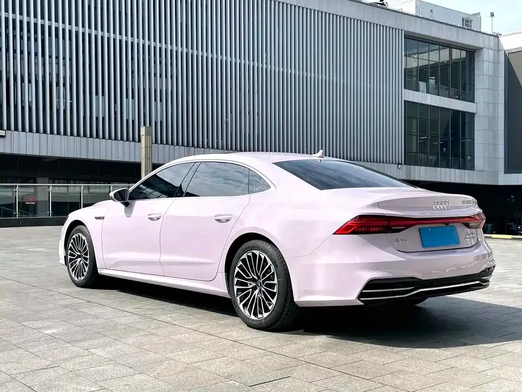 Audi A7L — фото 5