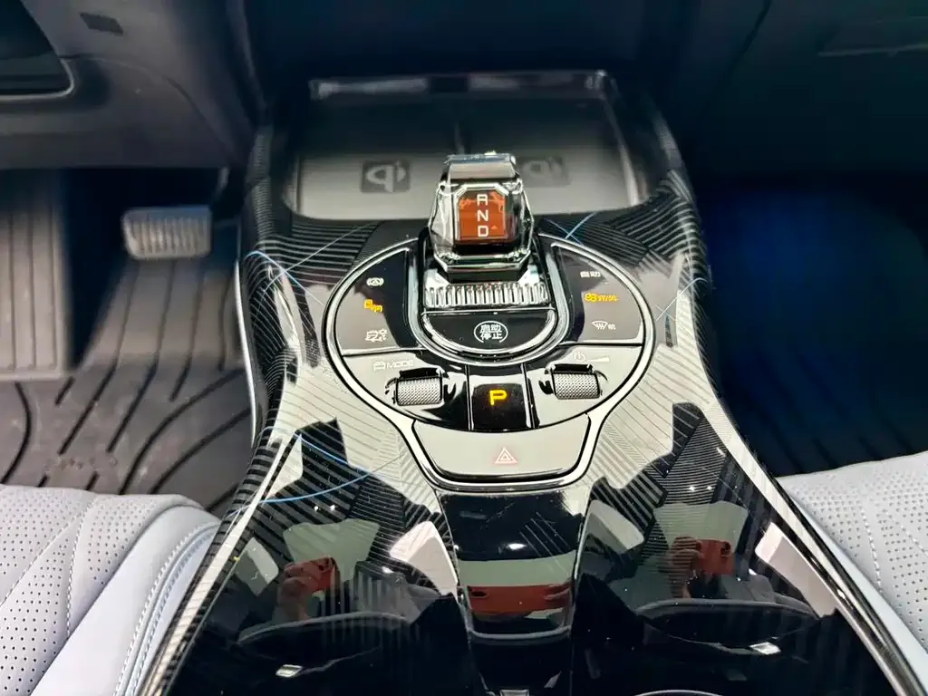 BYD Seal — фото 6