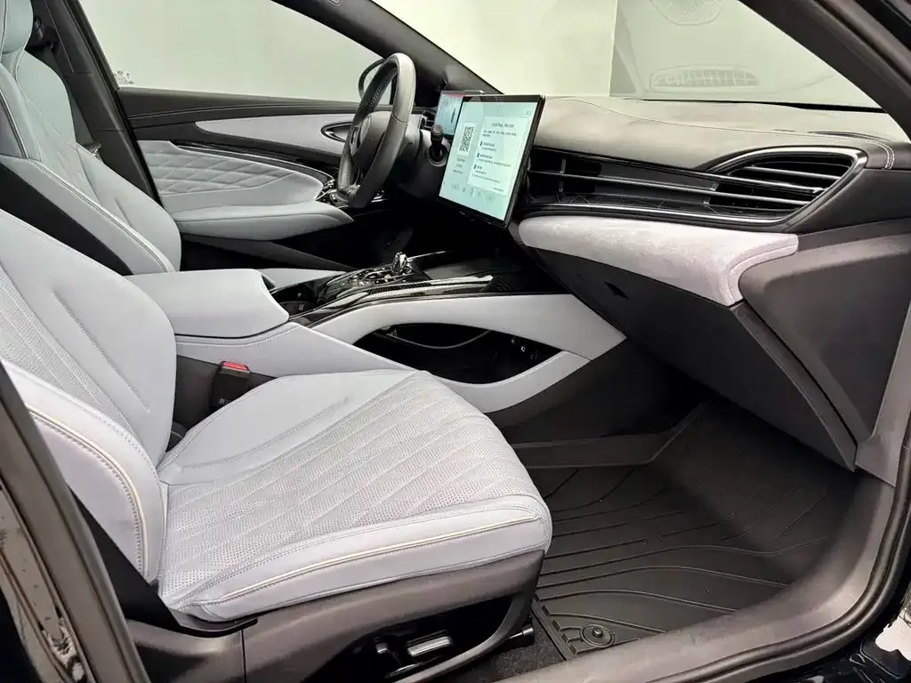 BYD Seal — фото 10