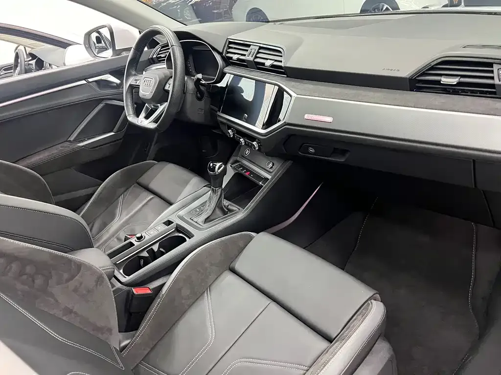 Audi Q3 Sportback 2021 из CN, фото 10