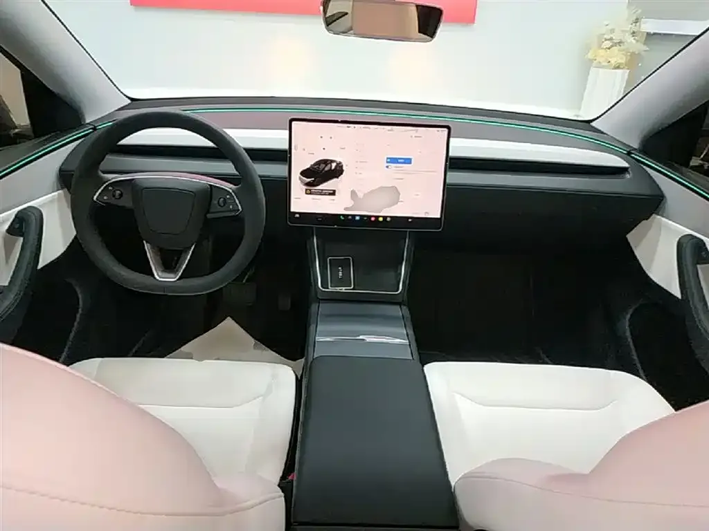 Tesla Model Y — фото 4
