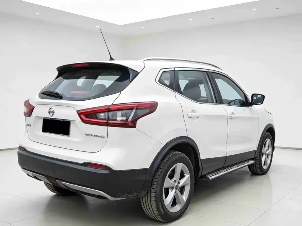 Nissan Qashqai — фото 5