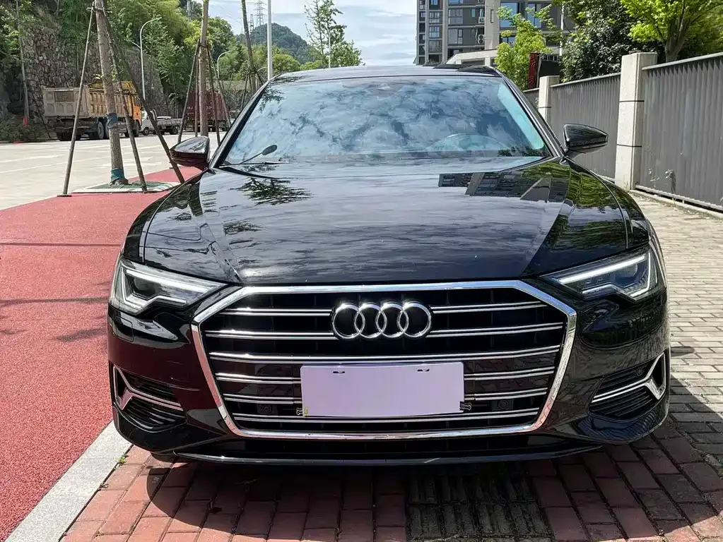 Audi A6L — фото 9