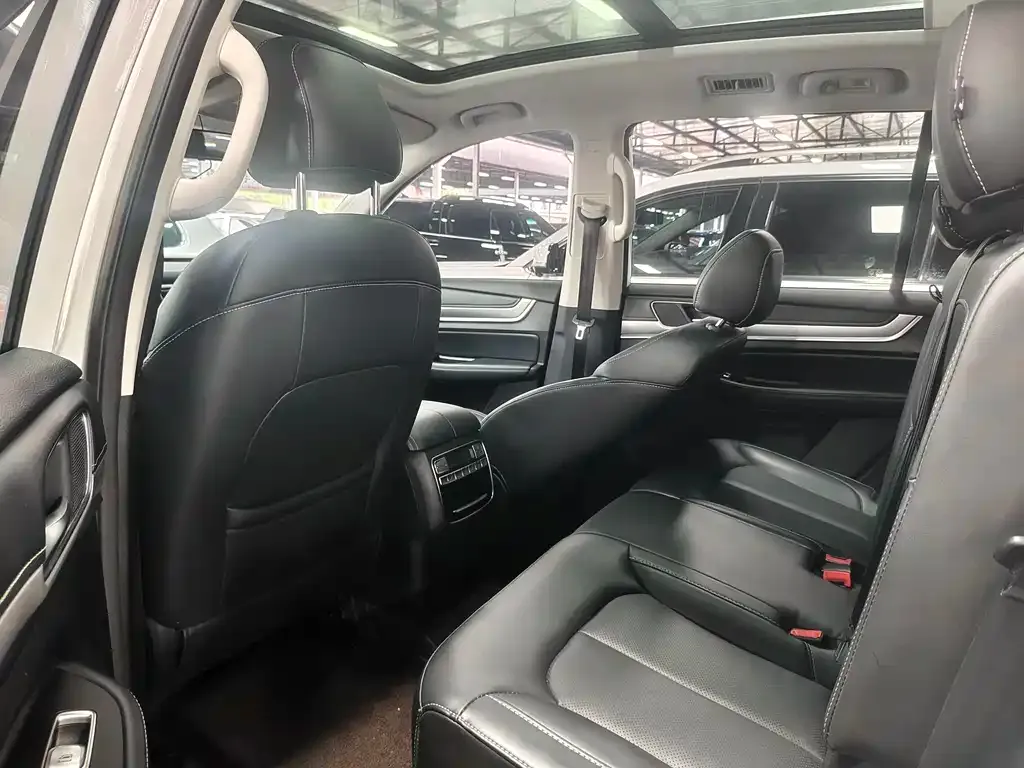 Roewe RX8 2022 из CN, фото 3