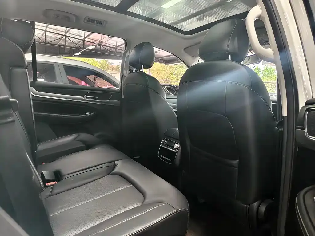 Roewe RX8 2022 из CN, фото 4
