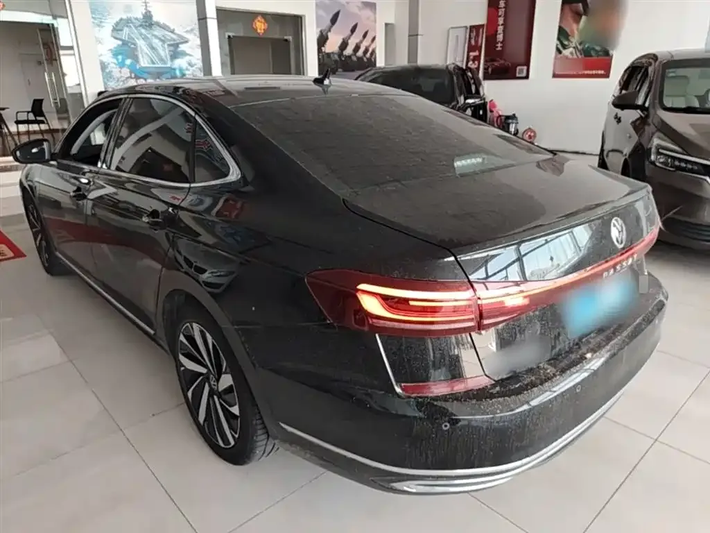 Volkswagen Passat — фото 10