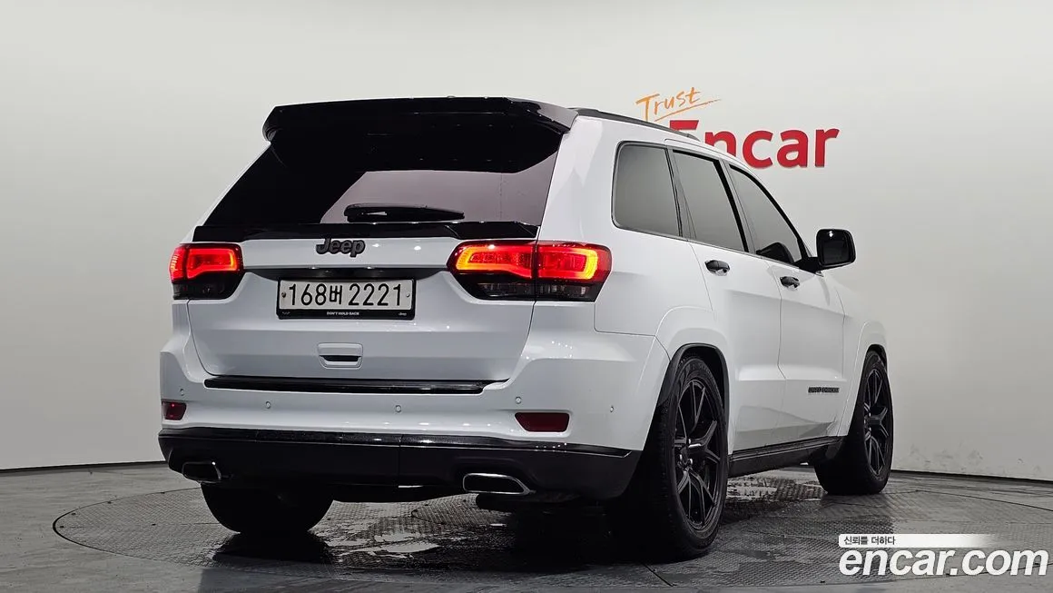 Jeep Cherokee — фото 4