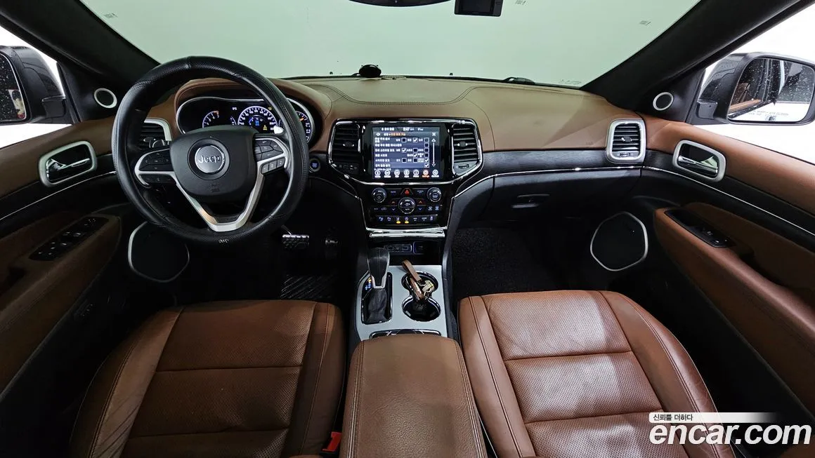 Jeep Cherokee — фото 9