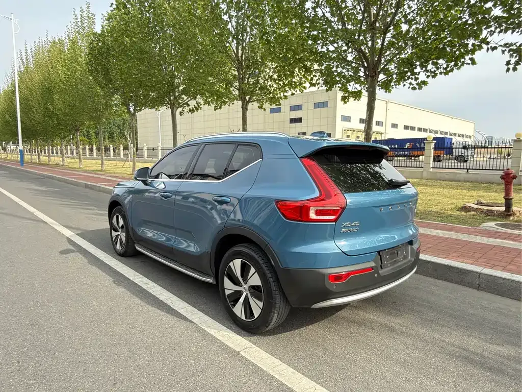 Volvo XC40 2023 из CN, фото 9